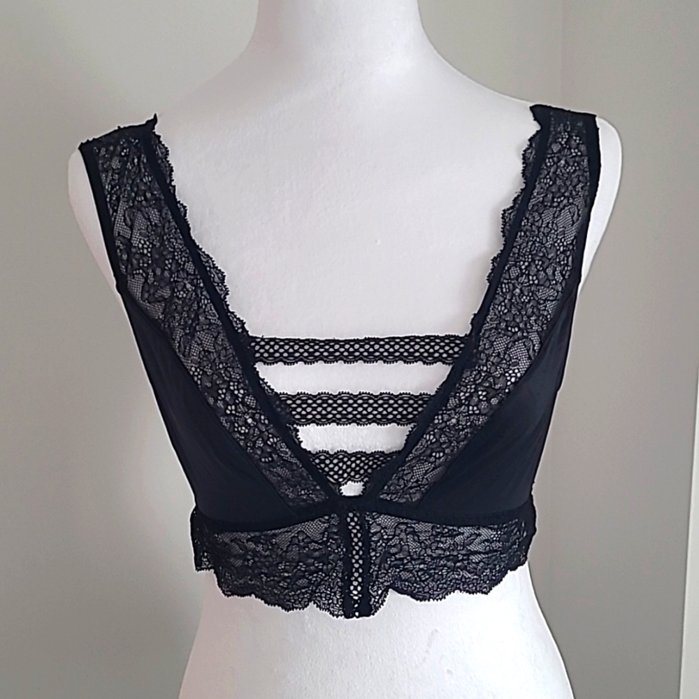 Victoria's Secret black bralette sz Medium